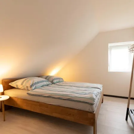 アパート 140 Qm Ostfrieslandnordsee Fuer 1-6 Personen - *