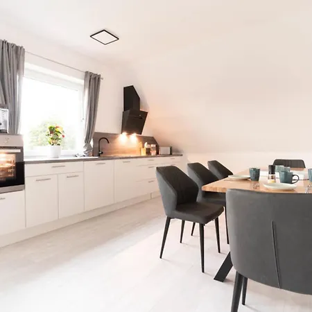 Apartment 140 Qm Ostfrieslandnordsee Fuer 1-6 Personen -