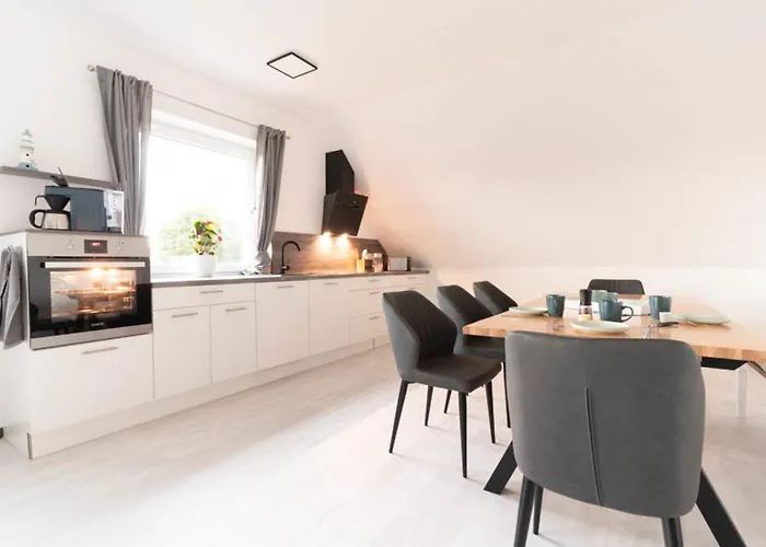 Appartement 140 Qm Ostfrieslandnordsee Fuer 1-6 Personen -